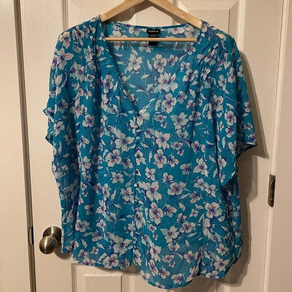 torrid Tops - Torrid sheer floral teal blouse w/ buttons sz 2x